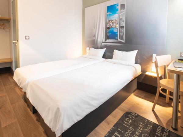 B&B HOTEL Saint-Malo Centre : photo 2 de la chambre chambre lits jumeaux