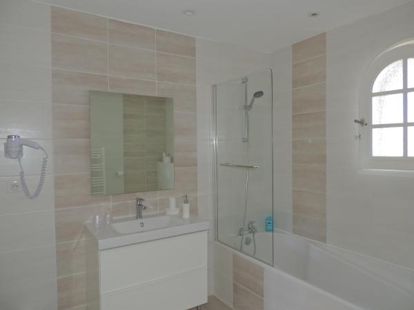 Chambres d'hôtes Villa Surcouf : photo 3 de la chambre chambre lits jumeaux