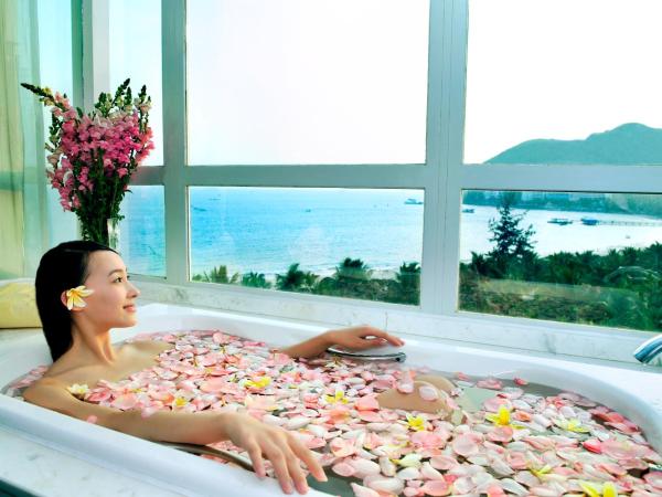 Sunshine Resort Intime Sanya : photo 5 de la chambre king room with 270 degree sea view