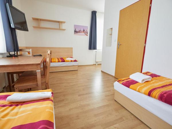 University Hotel : photo 3 de la chambre chambre triple