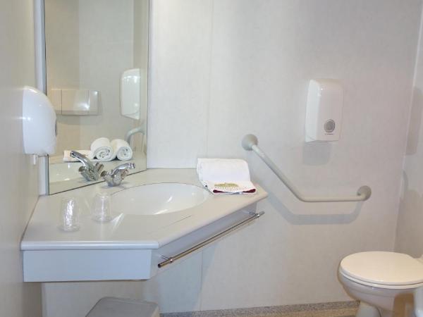 Hostellerie Bon Pasteur : photo 5 de la chambre chambre lits jumeaux confort