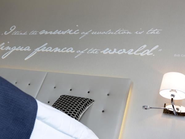 Hotel Schweizerhof Luzern : photo 6 de la chambre suite junior lifestyle