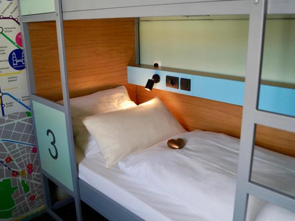 Grand Hostel Berlin Urban : photo 2 de la chambre lit dans dortoir mixte de 4 lits