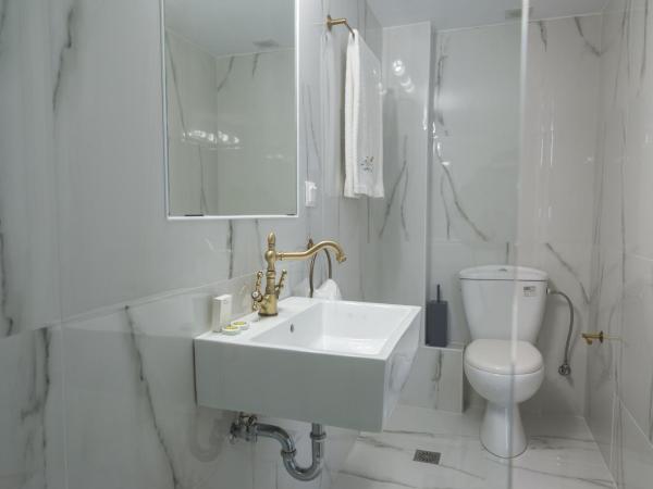 Neratzia Rooms : photo 6 de la chambre chambre double deluxe avec balcon