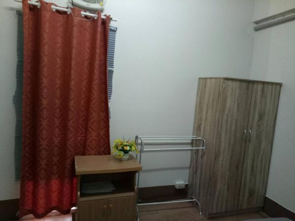 TT Hostel Chiangrai : photo 2 de la chambre chambre standard lit queen-size