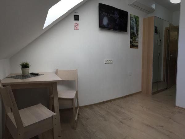 Sobe-Rooms Kvatric : photo 2 de la chambre appartement