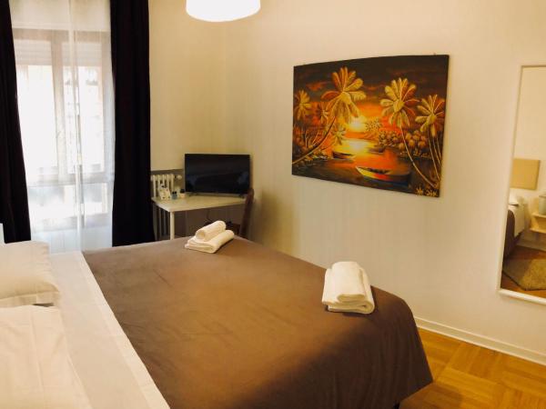 CITYHOUSE : photo 10 de la chambre chambre double standard avec salle de bains commune