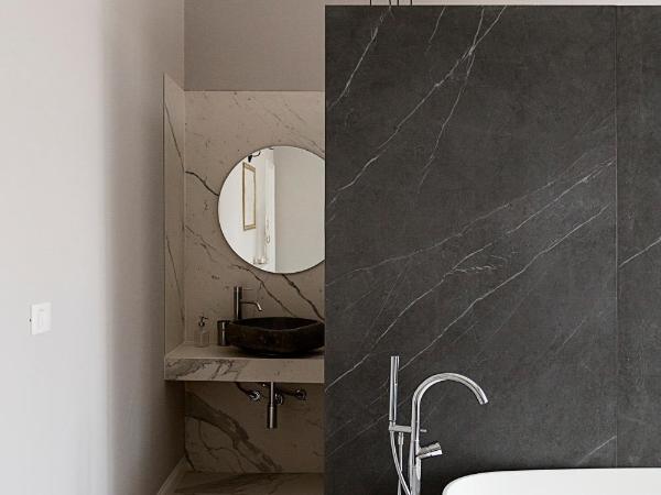 Le Bain Suite - accanto al Mare vicinissima a Ortigia e al Teatro : photo 3 de la chambre chambre double supérieure