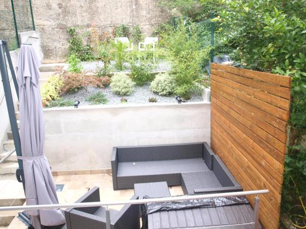 Los Patios de Santander : photo 7 de la chambre chambre lit queen-size deluxe avec terrasse privée et salle de bains