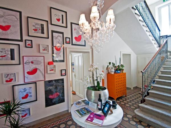 Villa Art'è : photo 4 de la chambre appartement avec balcon