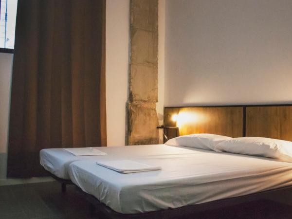 The Market Hostel : photo 2 de la chambre chambre lits jumeaux avec salle de bains privative