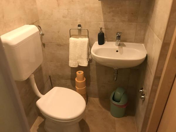 Rooms Miki : photo 7 de la chambre chambre lits jumeaux Économique