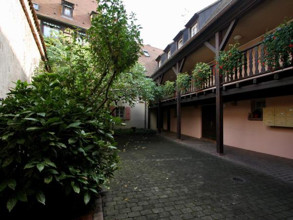 Hotel Restaurant Le Maréchal - Teritoria : photo 10 de la chambre appartement 1 chambre - annexe