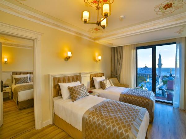 Yılsam Sultanahmet Hotel : photo 1 de la chambre suite junior familiale avec vue sur mer