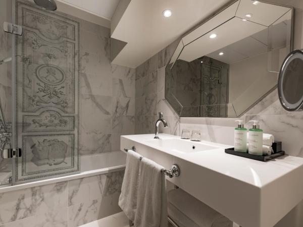 Mgallery Le Louis Versailles Château : photo 5 de la chambre chambres communicantes