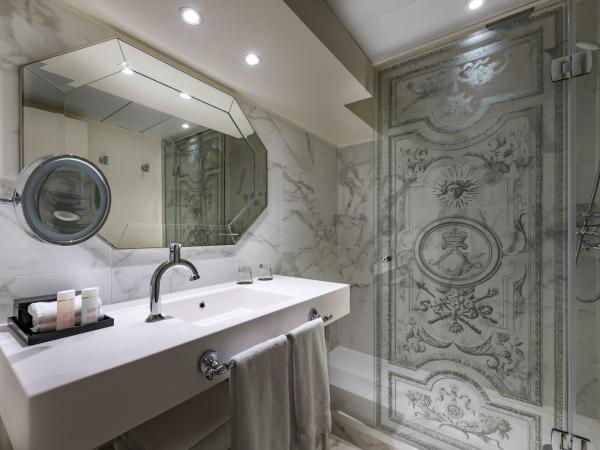 Mgallery Le Louis Versailles Château : photo 3 de la chambre chambre lit king-size deluxe