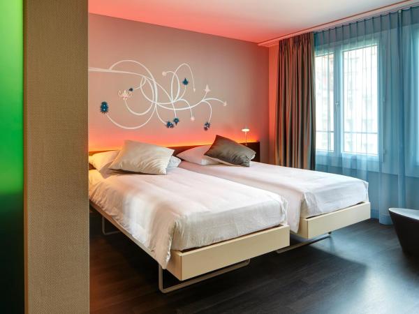 Continental Park : photo 2 de la chambre chambre lits jumeaux design