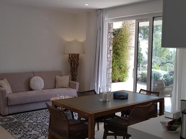 Iancu Charme Apartments : photo 4 de la chambre appartement - rez-de-chaussée