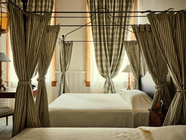 Hotel Peter and Paul, an Ash Hotel : photo 2 de la chambre hébergement 2 lits queen-size school house