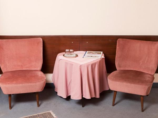 Pension Neuer Markt : photo 3 de la chambre chambre triple classique avec vue sur ville