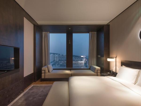 Hyatt Regency Wuhan Optics Valley : photo 3 de la chambre suite