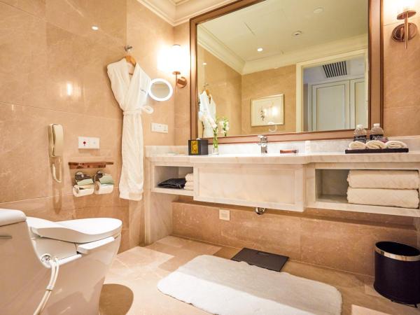 Radisson Collection Hotel, Xing Guo Shanghai : photo 4 de la chambre collection room with city view