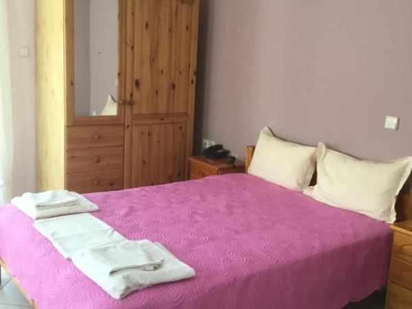 Villa Elena : photo 8 de la chambre chambre quadruple avec balcon