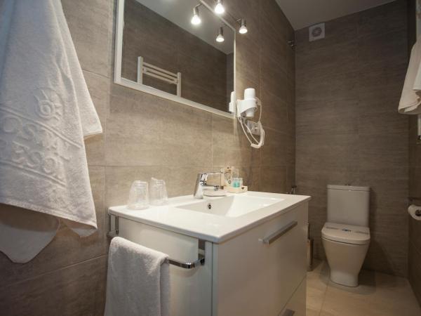 Hostal Aresol : photo 8 de la chambre chambre double supérieure