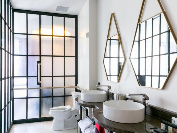 Bobby Hotel : photo 5 de la chambre bobby one bedroom deluxe suite accessible