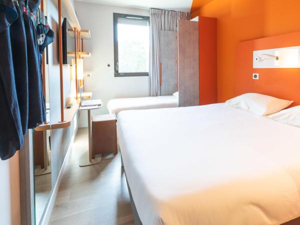 ibis budget Rennes Rte Lorient : photo 6 de la chambre chambre triple