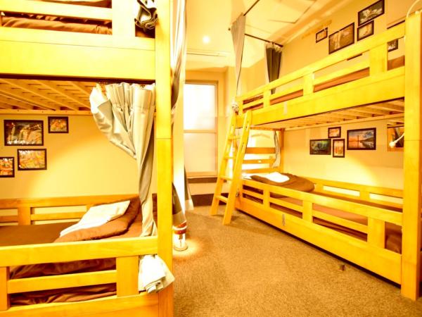 Osaka Guesthouse Nest : photo 2 de la chambre lit superposé dans dortoir pour femmes