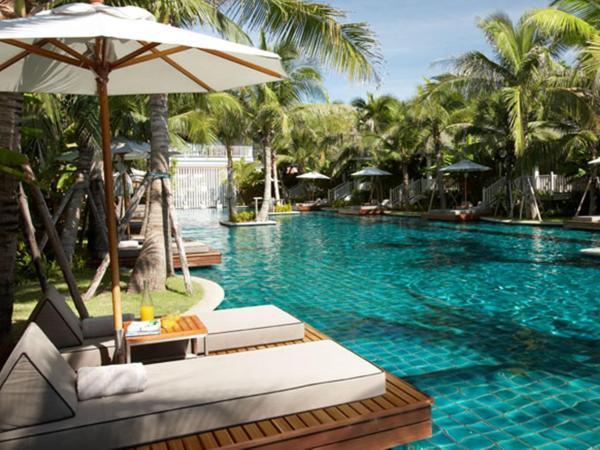 Rest Detail Hotel Hua Hin : photo 6 de la chambre chambre double ou lits jumeaux au bord de la piscine