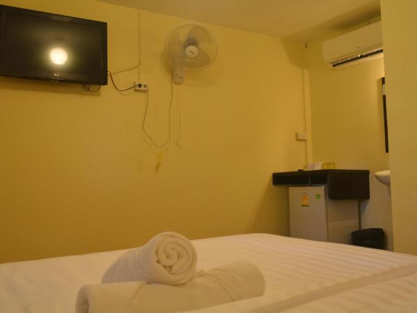 M&M Guesthouse : photo 2 de la chambre chambre double