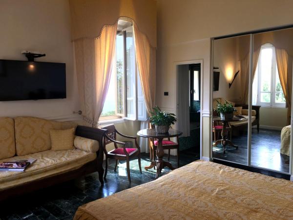Villa Las Tronas Hotel & SPA : photo 4 de la chambre chambre double (en coin) - vue sur le rivage