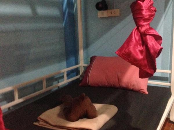 Rehab Hostel : photo 4 de la chambre lit superposé dans dortoir mixte