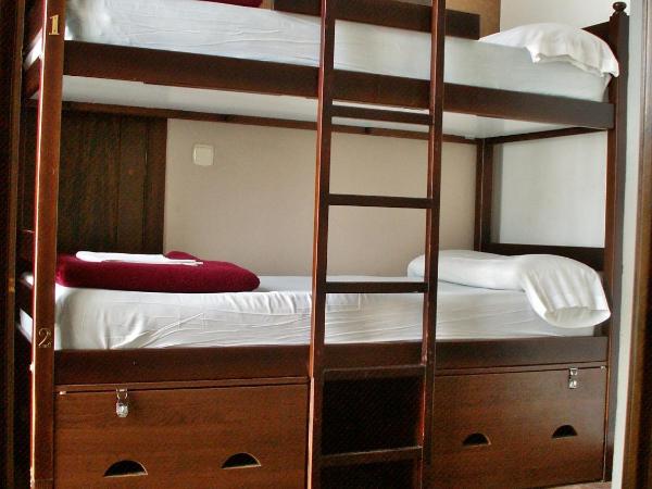 Oasis Backpackers' Hostel Granada : photo 8 de la chambre lit dans dortoir mixte de 6 lits