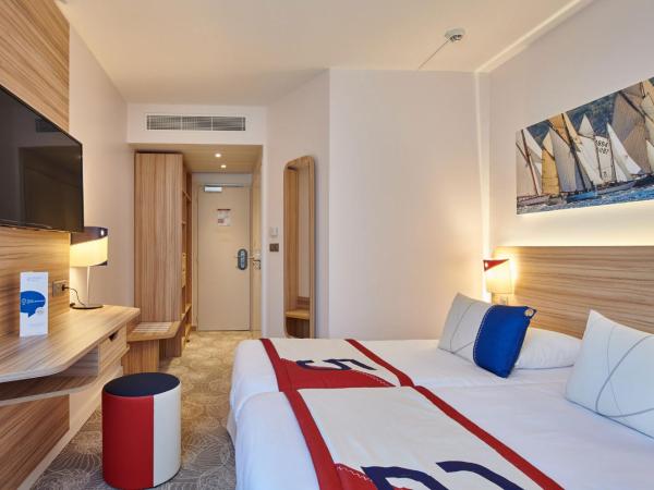 Hotel Club Le Plein Sud Vacances Bleues : photo 1 de la chambre chambre triple