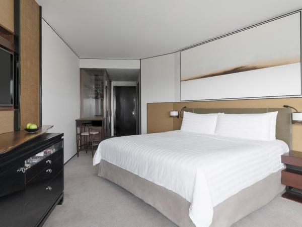 Shangri-La Singapore : photo 1 de la chambre chambre lit king-size deluxe aile tour
