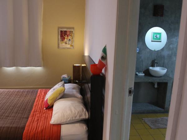 Hostel Hospedarte Centro : photo 3 de la chambre chambre double confort avec salle de bains privative