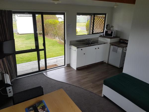 Holdens Bay Holiday Park : photo 4 de la chambre 1 bedroom ensuite cabin