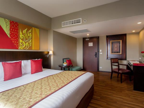 Ramada Plaza by Wyndham Bangkok Menam Riverside : photo 2 de la chambre grande chambre lit king-size deluxe - accessible aux personnes à mobilité réduite