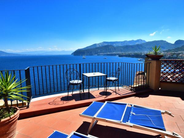 Hotel La Tonnarella : photo 5 de la chambre chambre double deluxe - vue sur mer