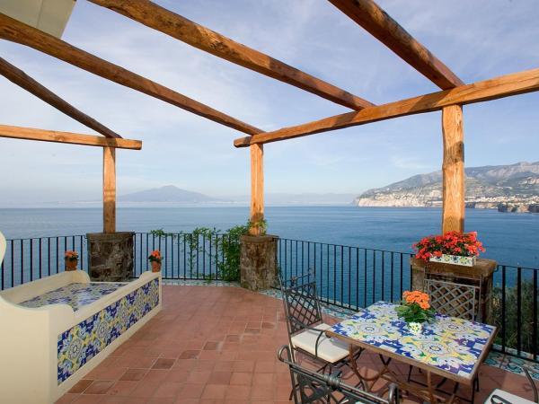 Hotel La Tonnarella : photo 4 de la chambre suite de luxe