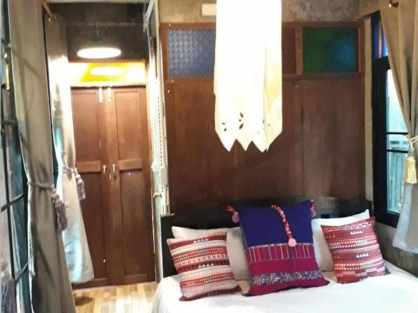 Huen Chiang Man Hostel : photo 9 de la chambre chambre double avec salle de bains privative