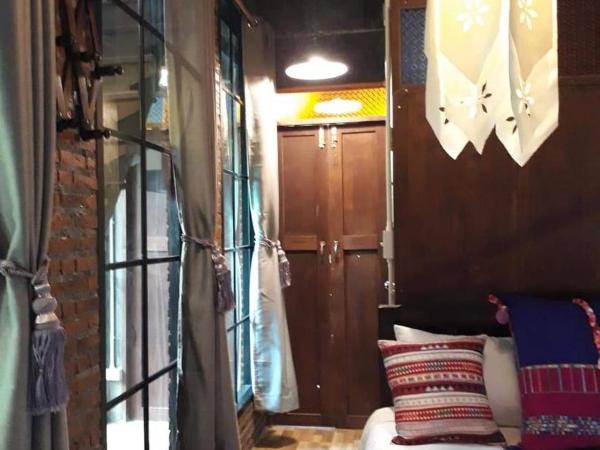 Huen Chiang Man Hostel : photo 10 de la chambre chambre double avec salle de bains privative