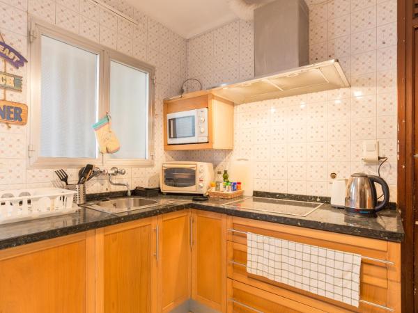 Rafaela Guest House : photo 9 de la chambre chambre triple basique avec salle de bains commune