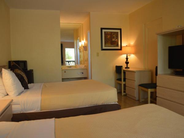 Ft. Lauderdale Beach Resort Hotel : photo 4 de la chambre chambre standard lit queen-size