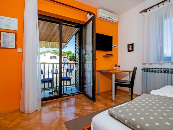 Apartments Erik B&B Adults only : photo 4 de la chambre chambre double (2ème Étage)