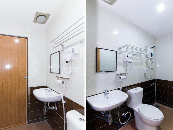 Hotel Raja Bot : photo 6 de la chambre hébergement double standard