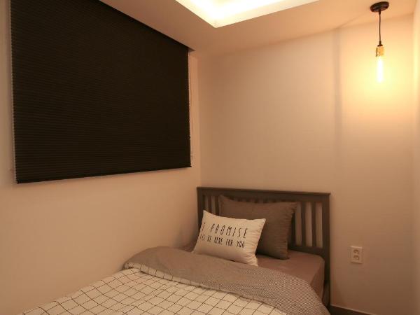 Heima Guesthouse Hongdae : photo 2 de la chambre chambre simple avec salle de bains privative